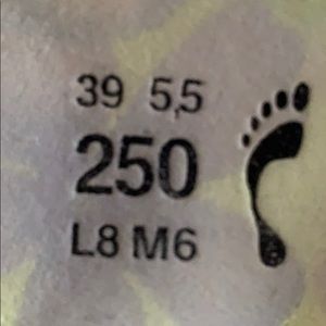 Birkenstock Shoes - BIRKI’S BY BIRKENSTOCK YELLOW SANDALS 250 L8 M6 Birkenstock Shoes - BIRKI’S BY BIRKENSTOCK YELLOW SANDALS 250 L8 M6